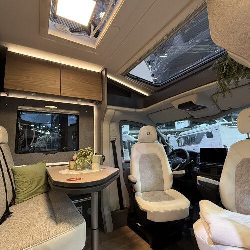 Globebus Performance T16 4x4 dinette