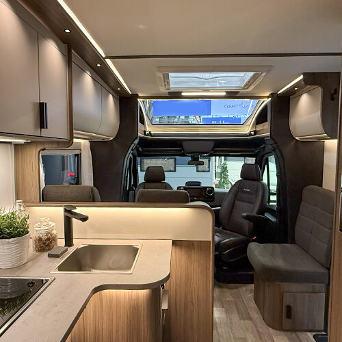 Kabe Novum Traq 750 LGB interieur