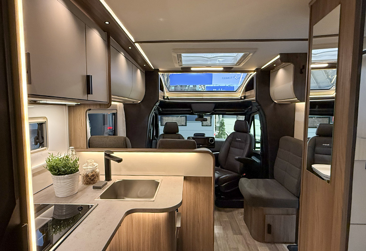 Kabe Novum Traq 750 LGB interieur