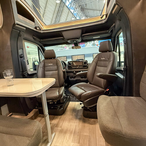 Novum Traq 750 LGB zitgroep