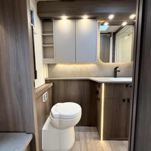 Imperial 880 BTDL badkamer