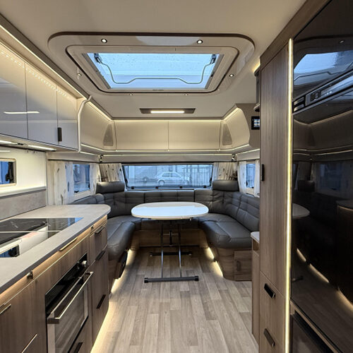 Kabe Imperial 880 BTDL interieur