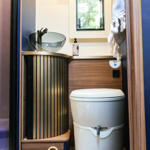 Rimor Sailer 56 Plus toilet