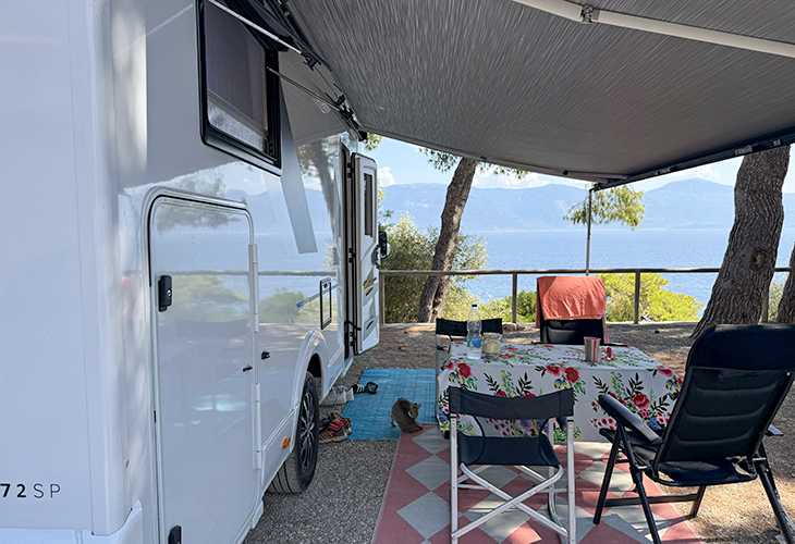 Vrolijke buitenkleden camping