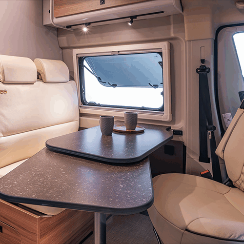 B66 640 interieur