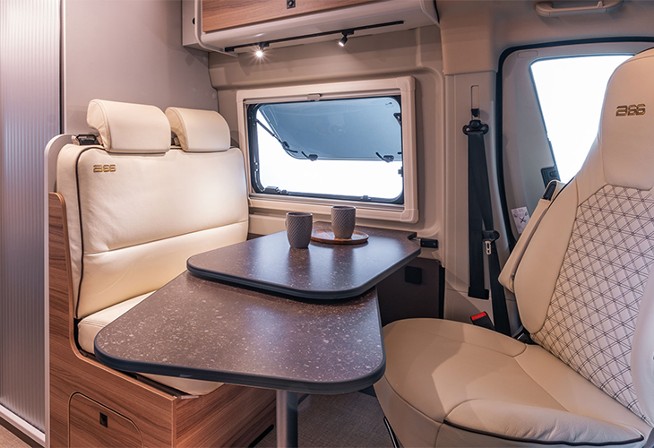 B66 640 interieur