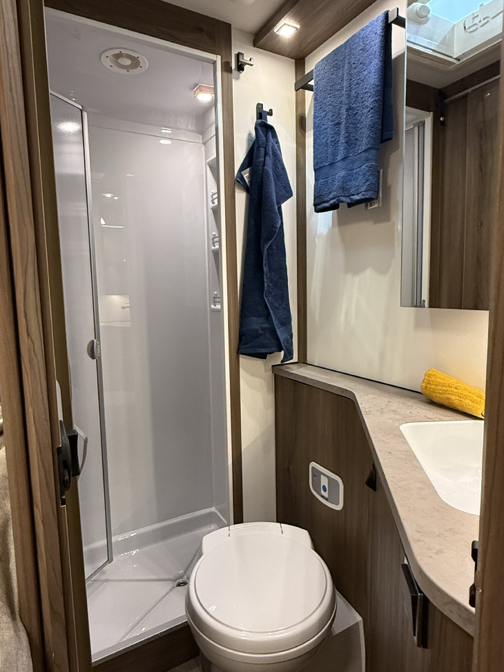 Royal x810 LXL badkamer