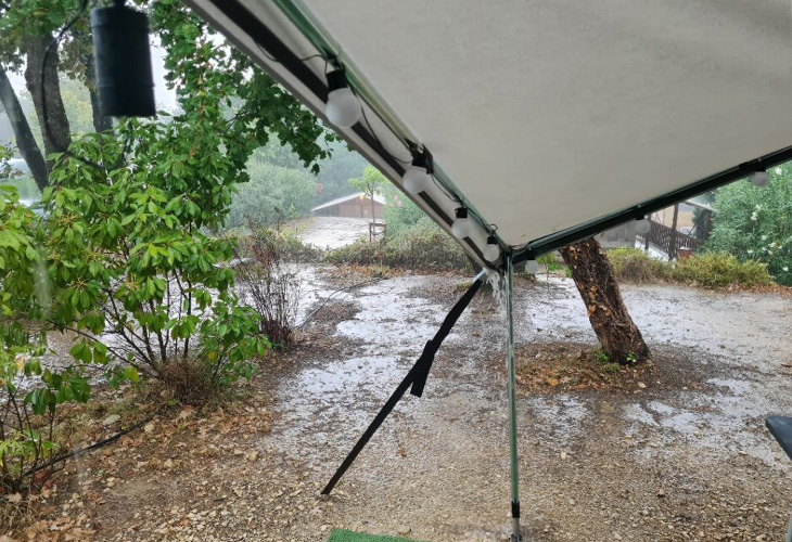 Waterkolom tentdoek uitgelegd