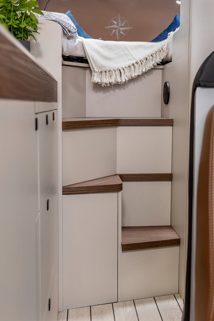 Columbus Liner trap bed