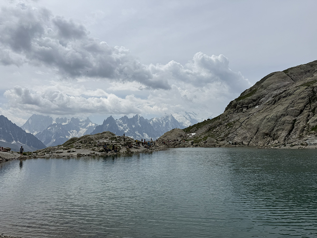 Uitzicht op het Mont Blanc-massief vanaf Lac Blanc