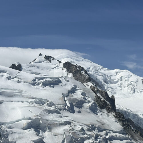 Uitzicht op de top van de Mont Blanc vanaf l'Aiguille du Midi