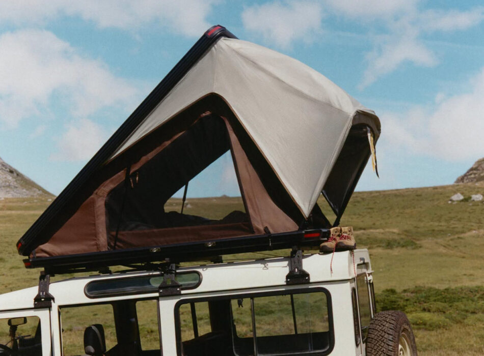 Zara daktent op een Land Rover