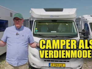 Videostill van de Sun Living camper die via Randstad Campers wordt verhuurd, met Dennis Blok in gesprek over het verhuurproces.