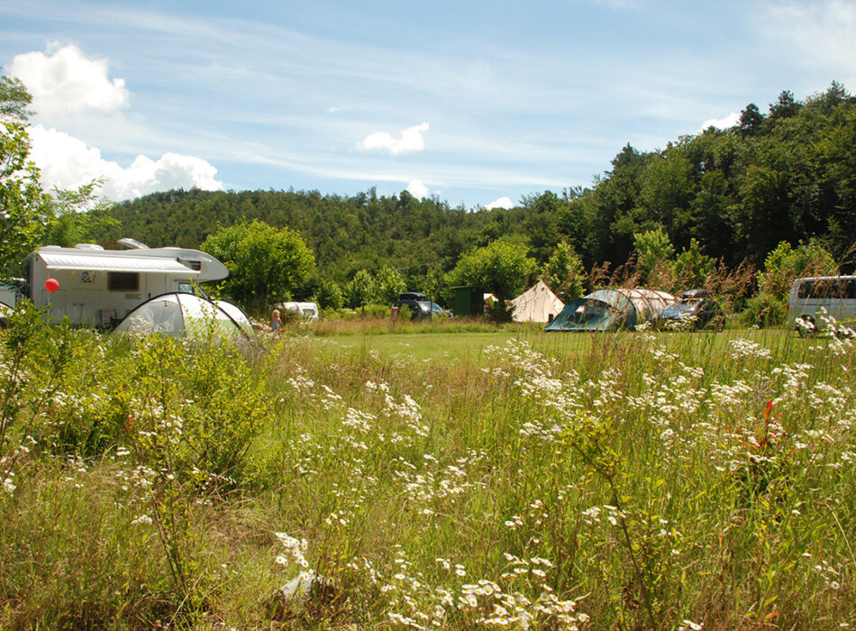 Overzichtsfoto van camping Tenuta Squaneto in Italië