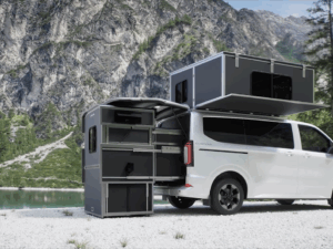 Cubivan campingsysteem met uitgebouwde keuken en sanitair en dakbed