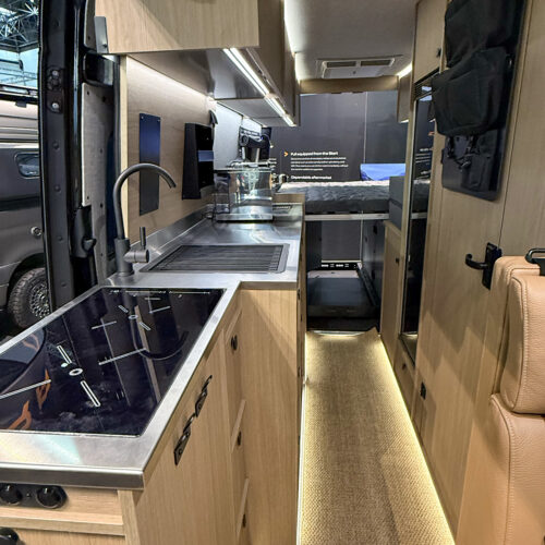 Keuken van de Dovra RIG X-710 op de Caravan Salon 2026