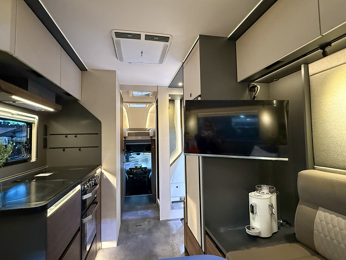 Dethleffs Graneo interieur keuken