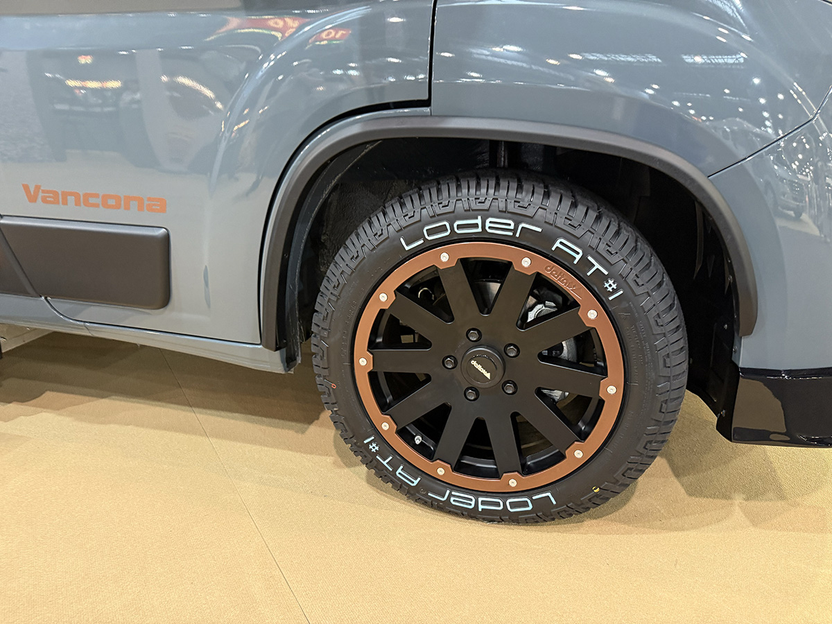 Eura Mobil Vancona buscamper met optionele all-terrain Loder-banden