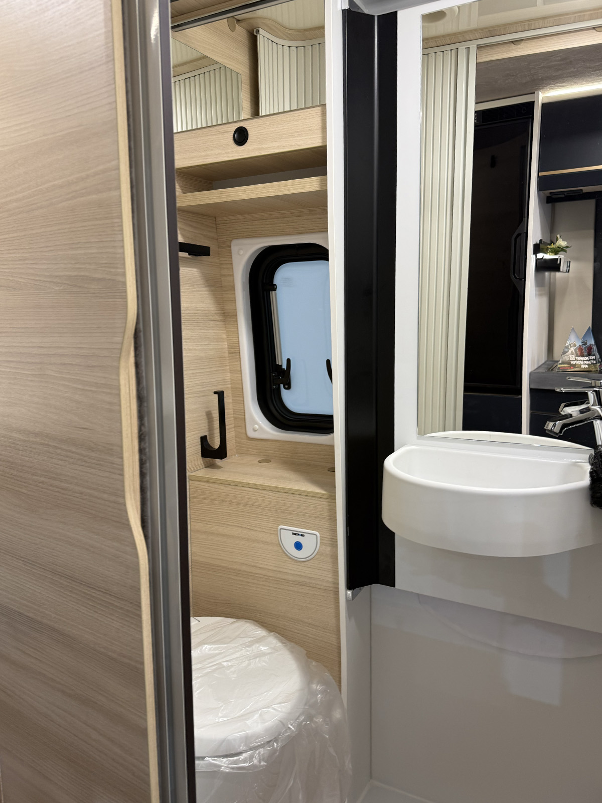 Eura Mobil Vancona badkamer op de Caravan Salon 2026
