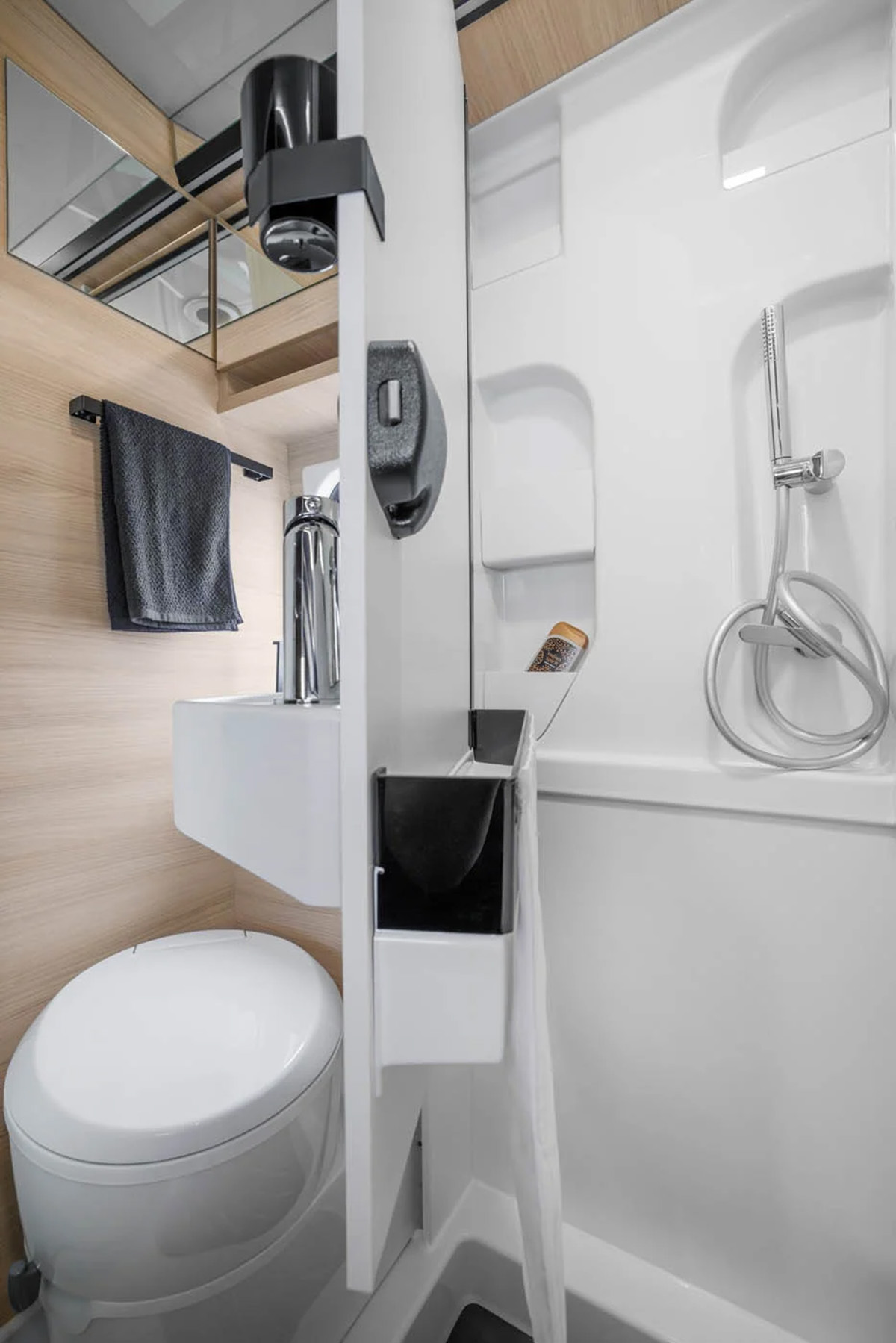 Eura Mobil Vancona variobadkamer