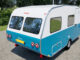 Zijaanzicht van de nieuwe Glaravans Wave retrocaravan