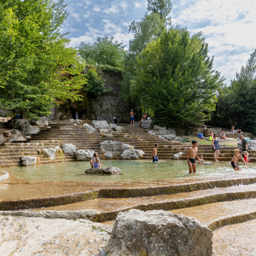 Het natuurbad en de waterval in Pont-en-Royans