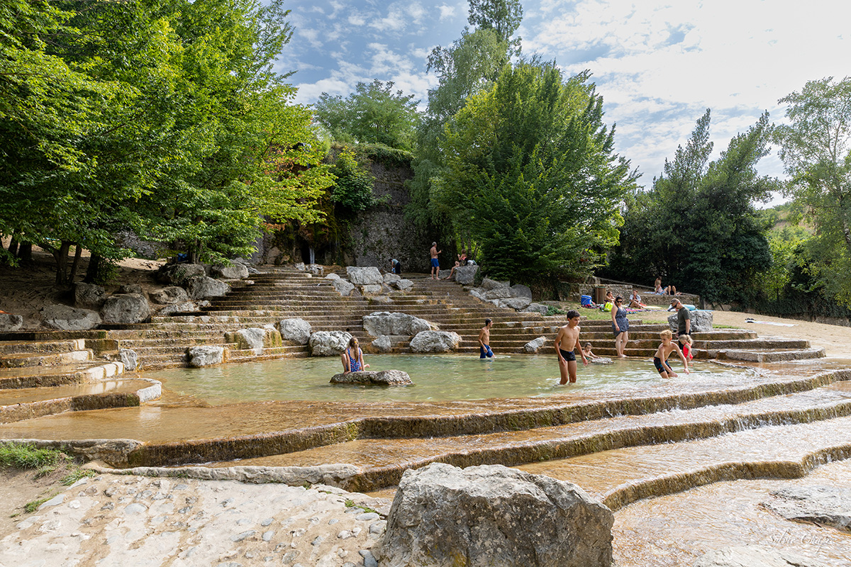 Het natuurbad en de waterval in Pont-en-Royans
