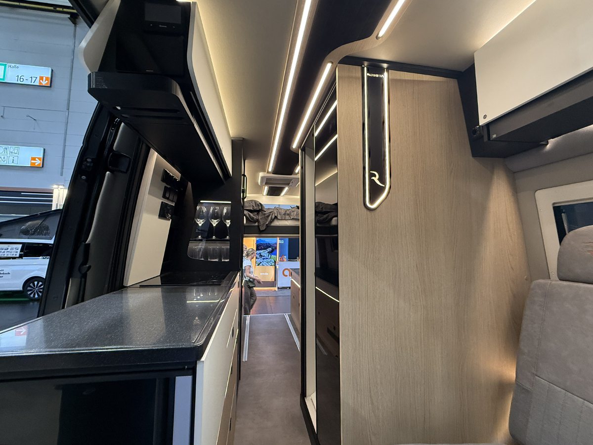 Interieur buscamper Robeta Hercules
