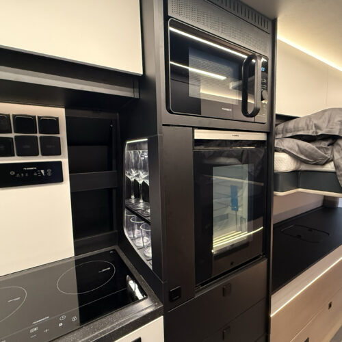 Robeta Hercules keuken en kolom met wijnkoeler en magnetron