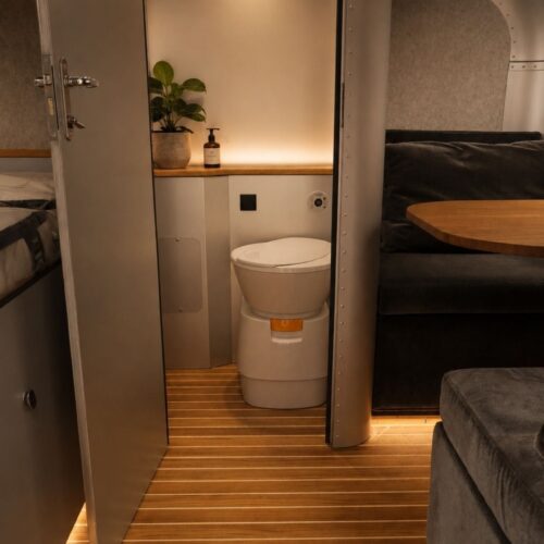 Lume Traveler Ranger toilet