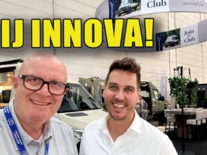 Videostill van de Innova Taklamakan XL, een 7 meter buscamper op Mercedes Sprinter-basis, getoond op de Caravan Salon in Düsseldorf.