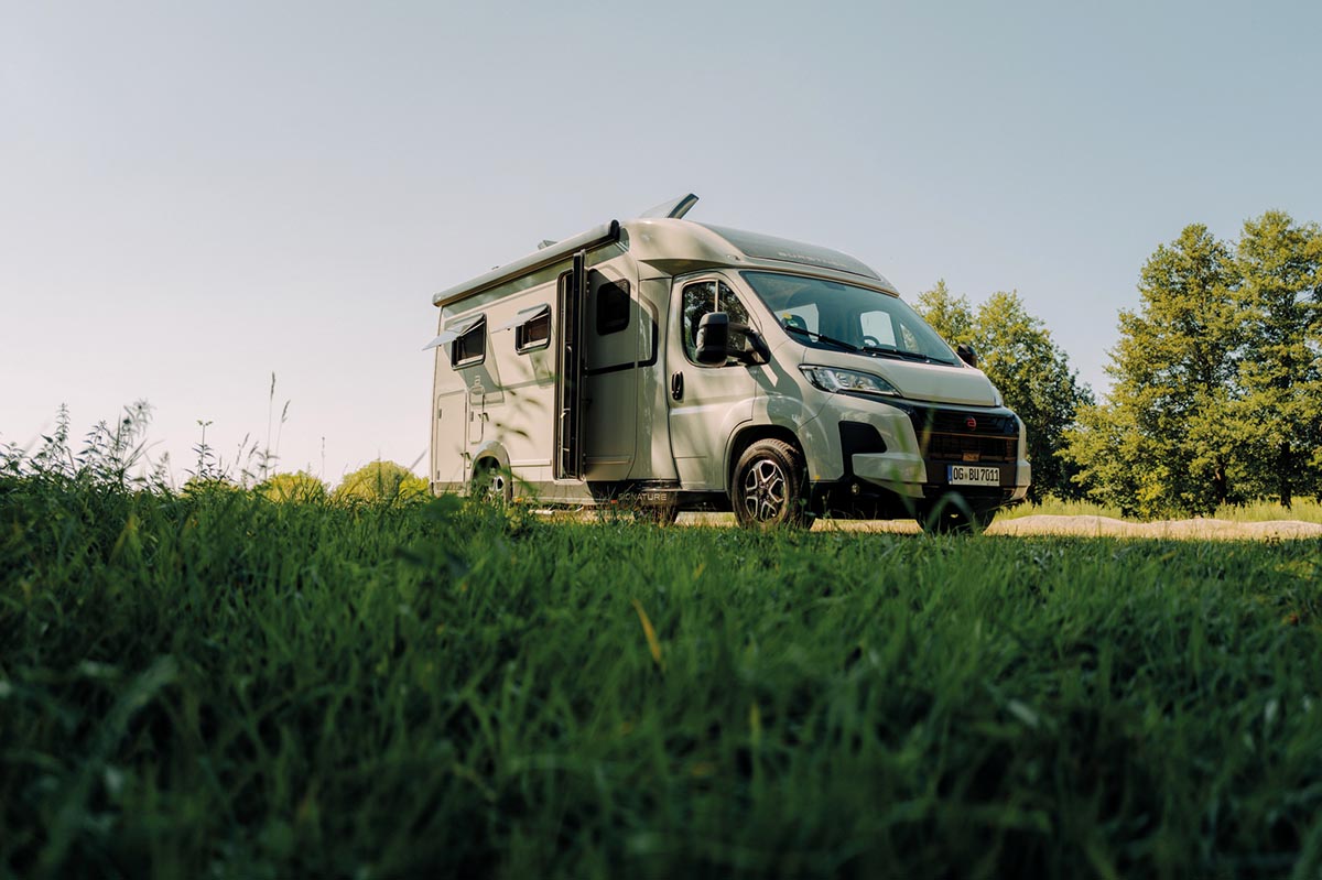 Halfintegraalcamper Bürstner Signature 7.0