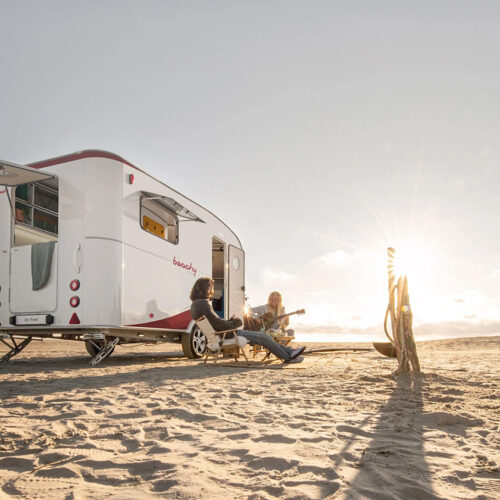 Hobby Beachy 420+ op het strand