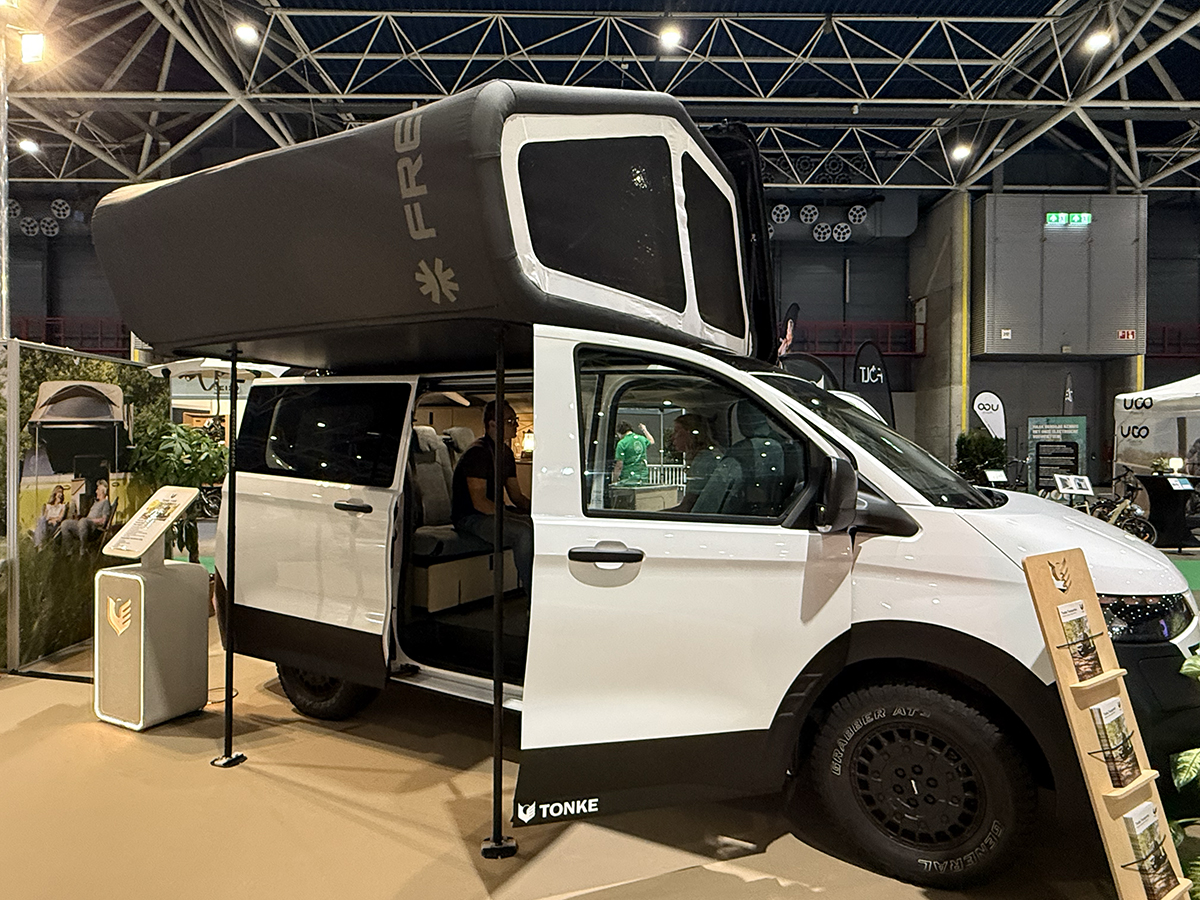 Kampeerbussen Tonke Van