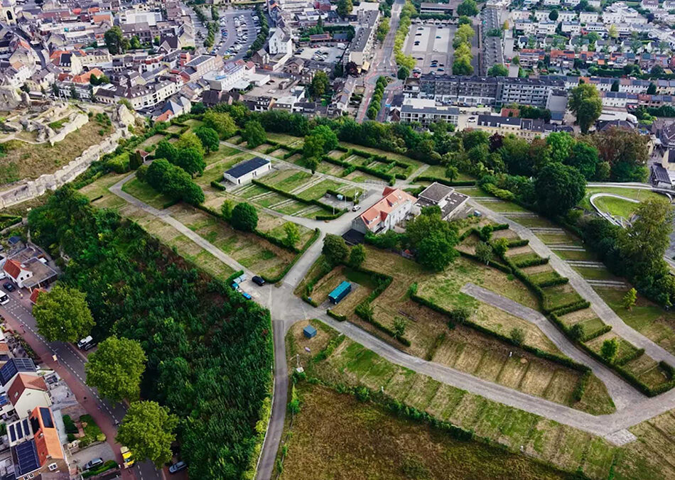 Molecaten campings en vakantieparken neemt Stadsresort Valkenburg over en opent er een camping. Nu is het terrein nog leeg.