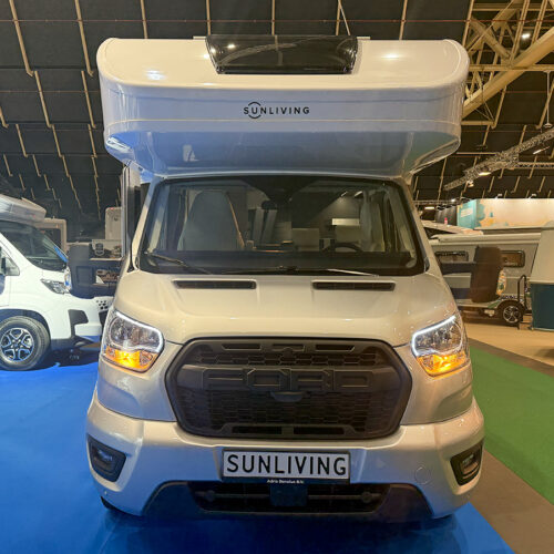 Alkoofcamper Sun Living A75 SL 20ED met Ford Raptor-grille op de Kampeer en Caravan Jaarbeurs 2026 in Utrecht