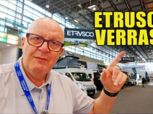 Videostill van de Etrusco T 7.4 half-integraal camper op de Caravan Salon in Düsseldorf